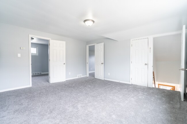 Foto del edificio - 4905 Biddulph Ave