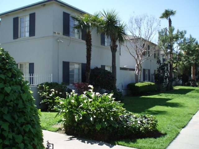 Primary Photo - 11616 Chandler Blvd