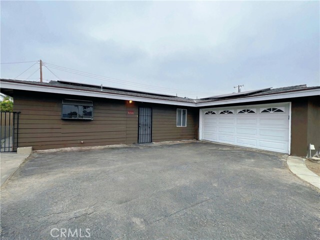 Foto principal - 9228 Oleander Ave
