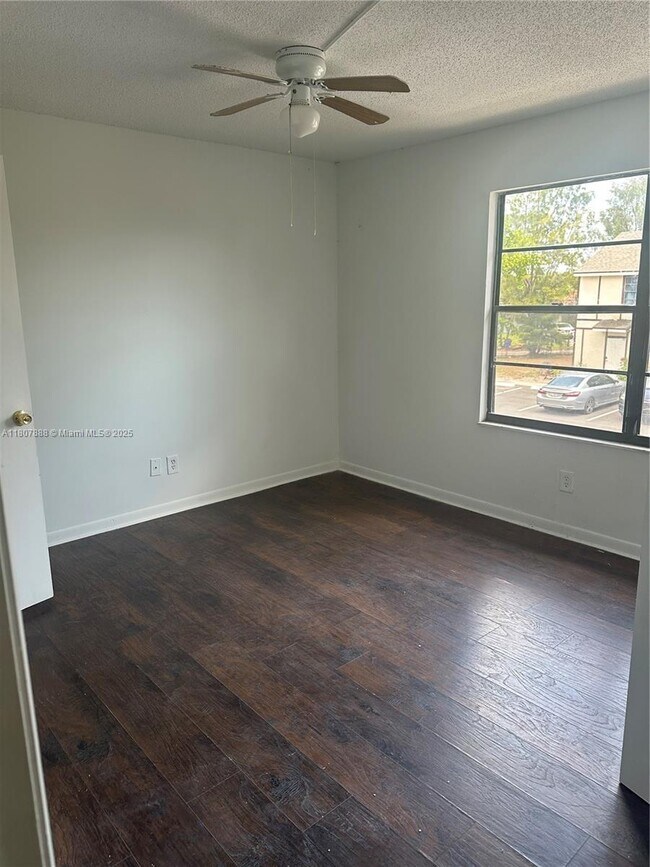 Foto del edificio - 5154 Breckenridge Pl