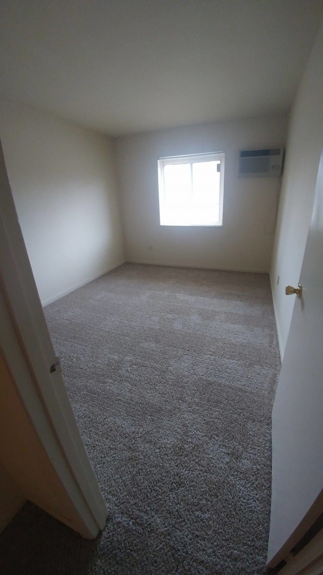 masterbedroom in a 2bedroom - Kennedy Crossing