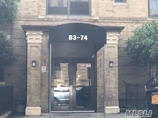 Foto principal - 83-74 Talbot St