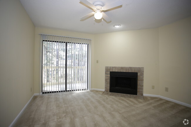 Interior Photo - Oak Ridge Trace