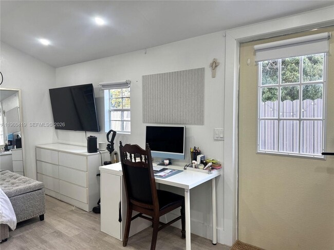 Foto del edificio - 10800 NW 22nd Ct