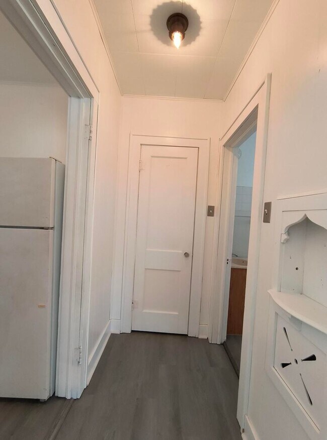 Building Photo - Cozy 1-Bedroom Home AVAILABLE SOON!