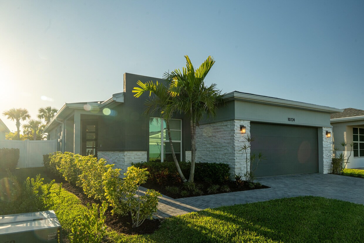 Foto principal - 10724 SW Gloriana St