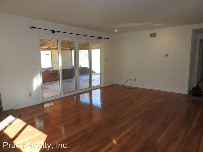 Building Photo - 3 br, 2 bath House - 6310 Henderson Drive
