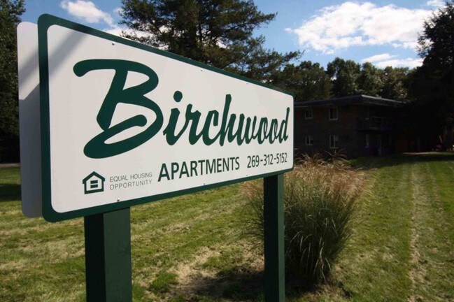 Building Photo - Birchwoood in Galesburg