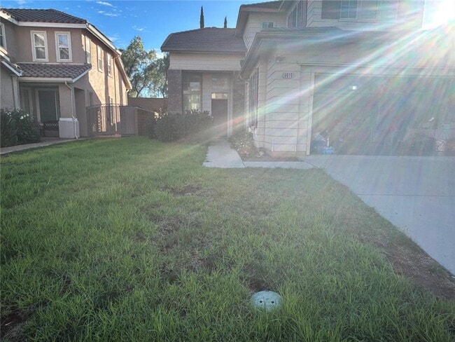 Foto del edificio - 6016 Sunflower St