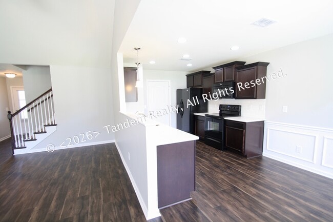 Foto del edificio - 2115 Longhunter Chase Dr
