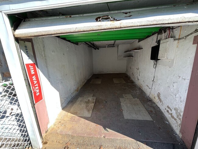 Foto del edificio - 4100 Levick St