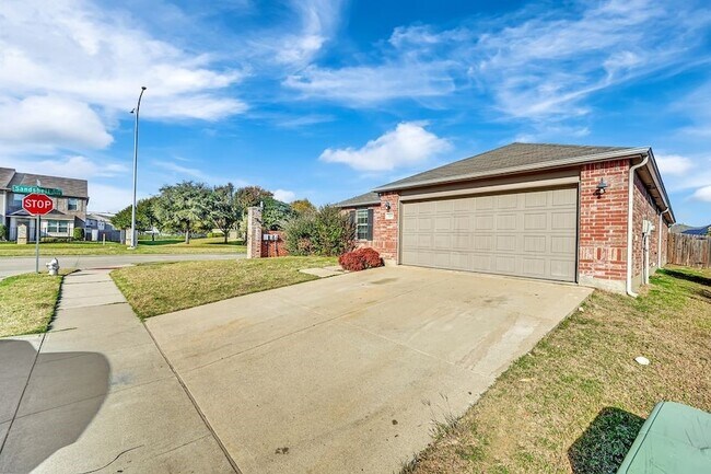 Foto del edificio - 3201 Sadie Trail