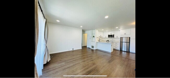 Foto del edificio - 6362 Rancho Mission Rd