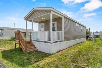 Building Photo - 38 Betty Dr