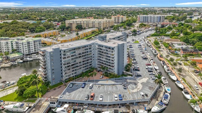 Foto del edificio - 1800 NW 24th Ave