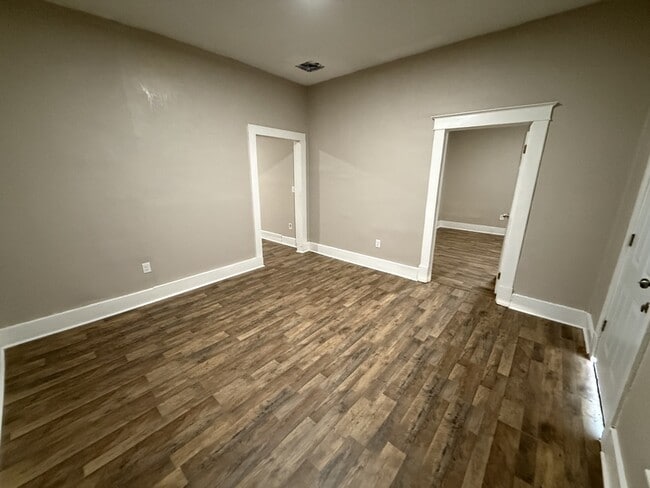 Foto del edificio - 741 E Trigg Ave