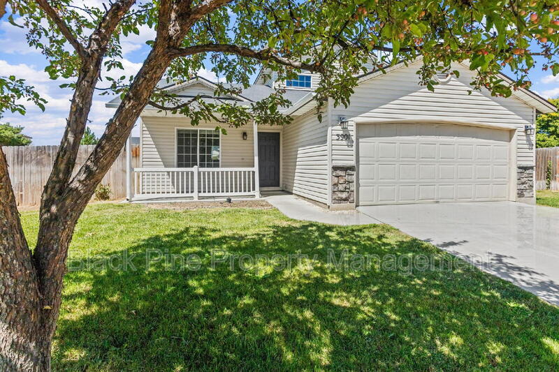 Foto principal - 3901 Winston St