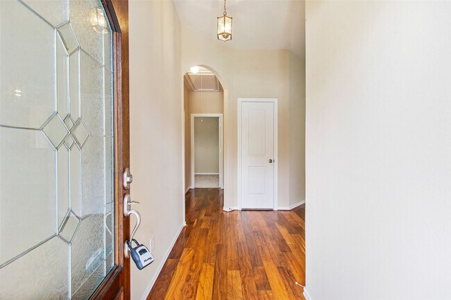 Foto del edificio - 8746 Sunny Gallop Dr