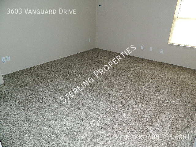 Foto del edificio - 3603 Vanguard Dr
