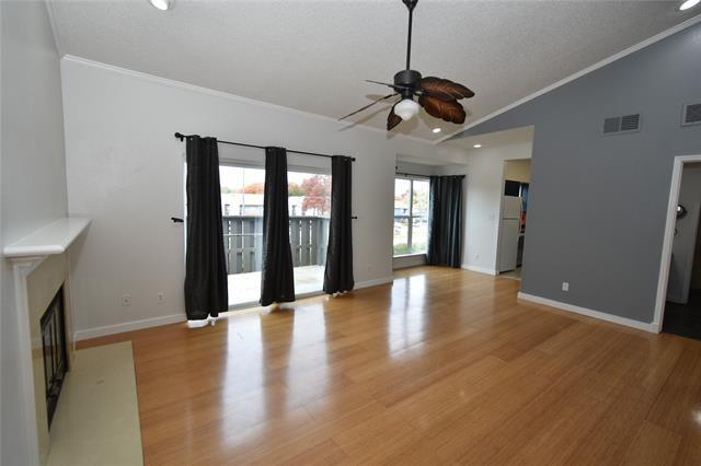 Foto del edificio - 2740 Silver Creek Dr