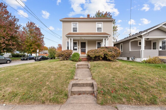 Foto del edificio - 1001 Woodsdale Ave