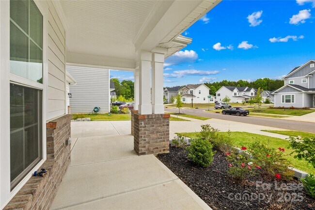 Building Photo - 6104 Balham Ct