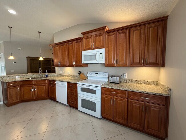 Foto del edificio - 4720 Decatur Cir