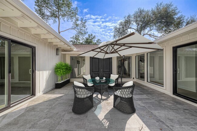 Foto del edificio - 10027 Lynbrook Dr