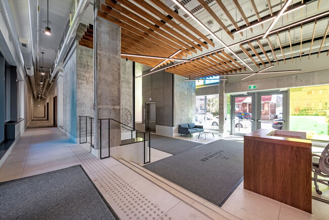 Building Photo - 135 Barrette St