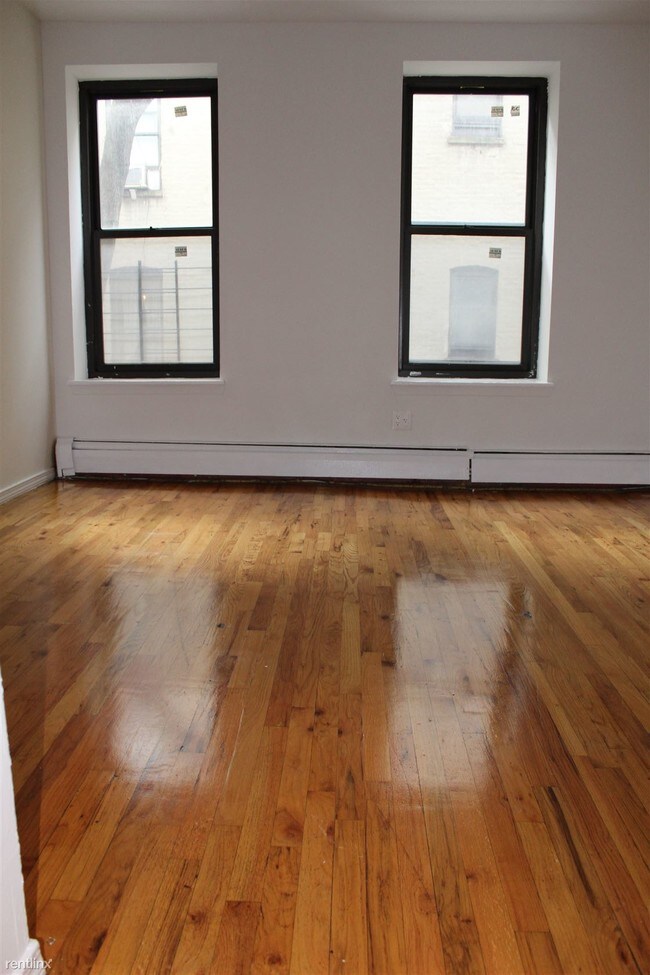 Building Photo - 148 Parkside Ave