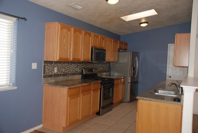 Building Photo - 129 El Mundo Rd