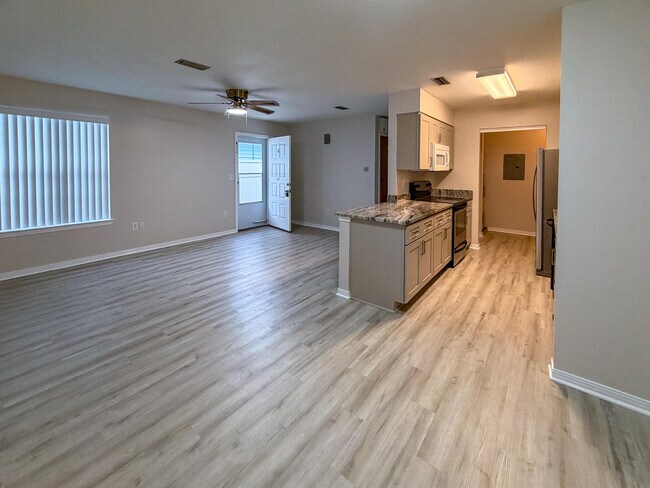 Building Photo - 888 Culp Ave
