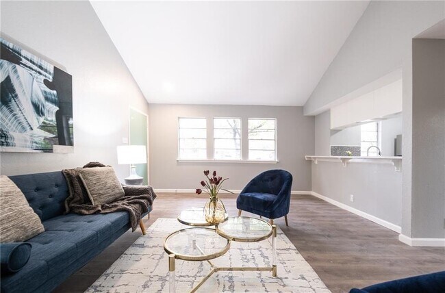 Foto del edificio - 102 Nicole Cove