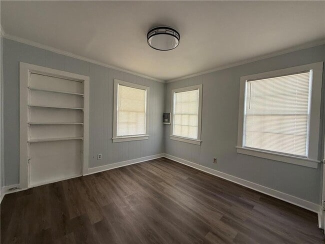 Building Photo - 1206 Alba St