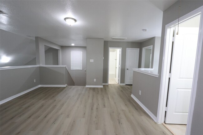 Building Photo - 17703 Rose Summit Ln