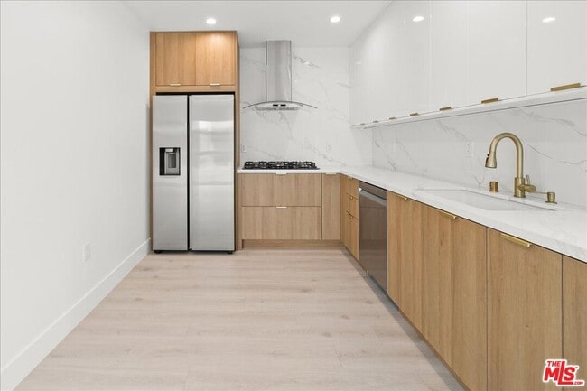 Building Photo - 4922 S Centinela Ave