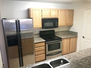 Building Photo - 5055 W Hacienda Ave