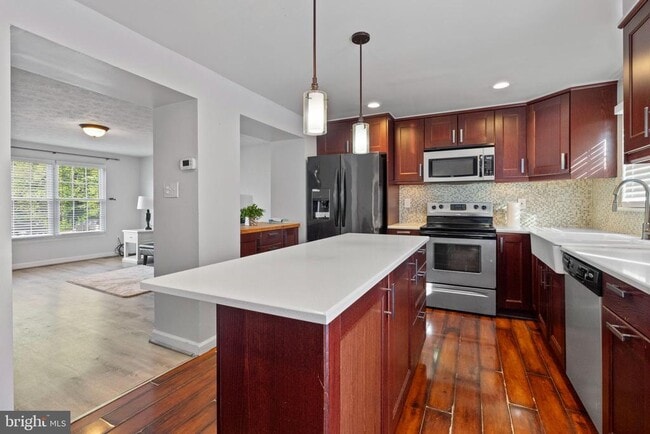 Foto del edificio - 4032 Rustico Rd