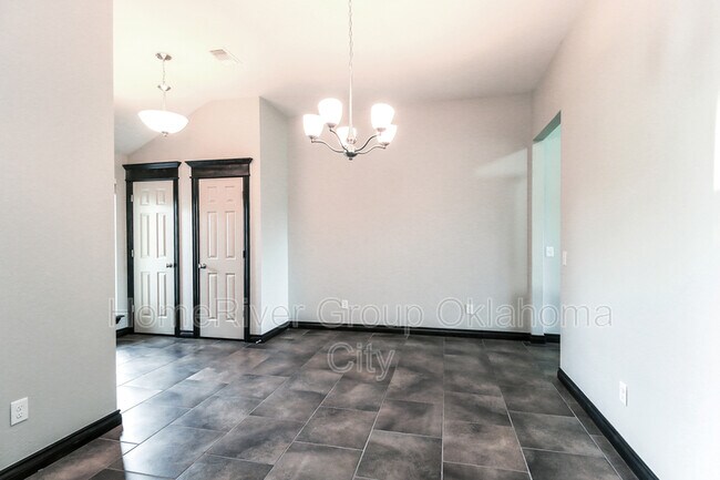 Foto del edificio - 1103 Merlin Dr