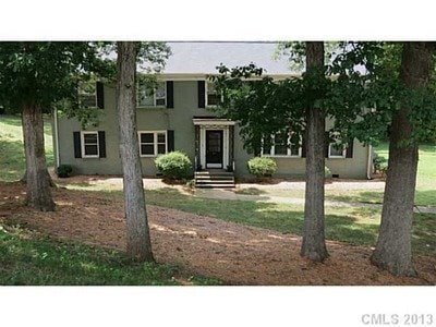 Building Photo - Charming 1-Bedroom Condo in Prime Selwyn L...