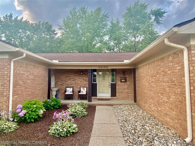 Foto del edificio - 44182 Leeann Ln