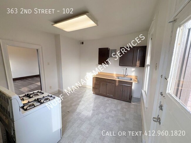 Foto del edificio - Eligible for Section 8: 3 Bed, 1 Bath Apar...