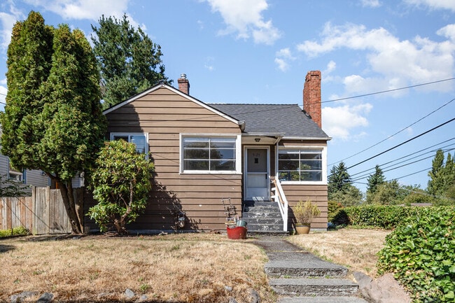 Photo - 9125 5th Ave NE House