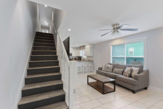 Foto del edificio - 1265 W Lagoon Ave
