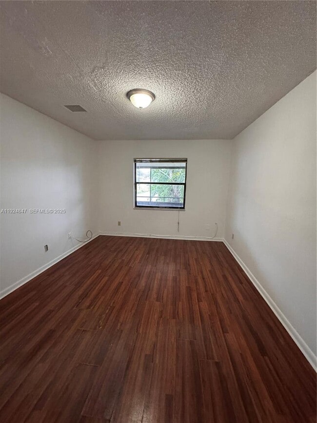 Foto del edificio - 3625 SW 70th Ave