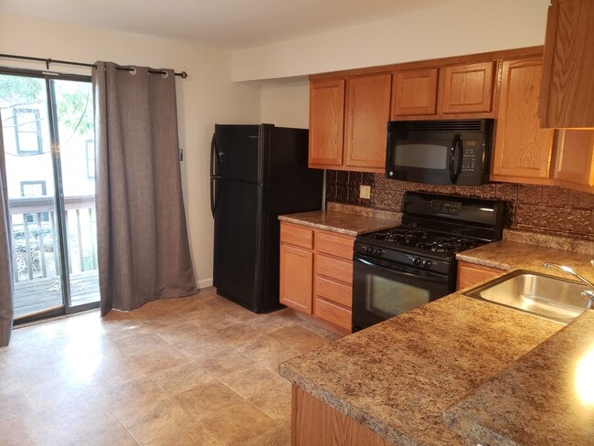 Building Photo - 461 S Clay Ave
