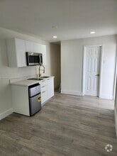 Building Photo - 2870 SW 26th St