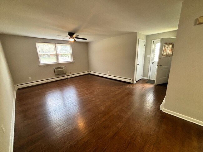 Building Photo - 127 Belmont Ave