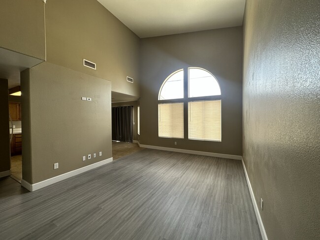 Foto del edificio - 1828 Villa Vista Way
