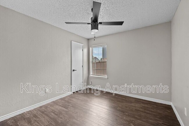 Building Photo - 308 Kings Way Dr